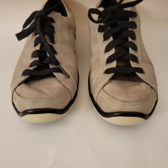 FootJoy LoPro golf shoes - Picture 2 of 8